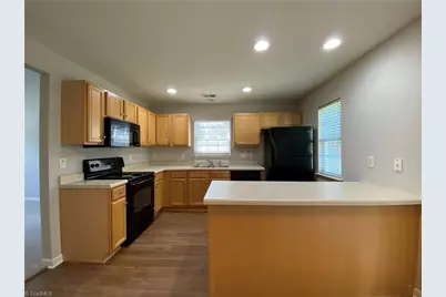 3006 Kensington Place, Winston-Salem, NC 27103 - Photo 8