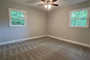 1348 Calvert Dr, Winston-Salem, NC 27107 - Photo 6