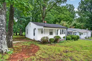 124 Manor Dr, High Point, NC 27260 - Photo 6