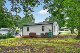 124 Manor Dr, High Point, NC 27260 - Photo 36