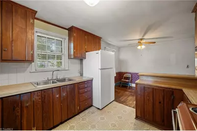 2259 Sherwood Drive, Winston-Salem, NC 27103 - Photo 12