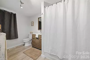 32 W Highland Ave, Granite Falls, NC 28630 - Photo 20