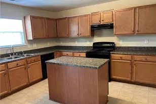 3613 Blue Spruce Ct, Greensboro, NC 27406 - Photo 12