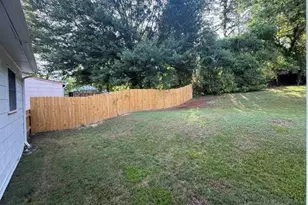 1012 Meadowbrook Blvd, High Point, NC 27260 - Photo 10