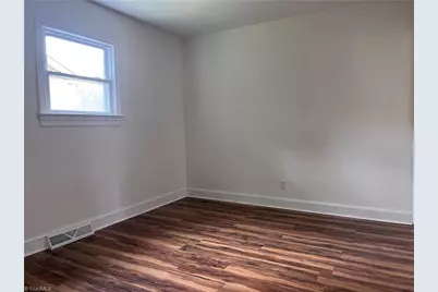 15 Hawthorne Lane, Lexington, NC 27295 - Photo 6
