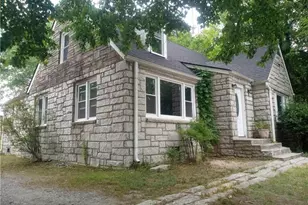 2013 Cedar Fork Dr, Greensboro, NC 27407 - Photo 2