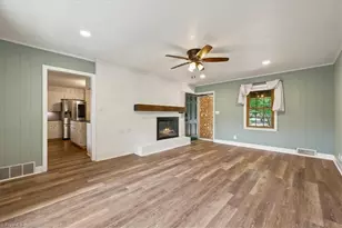 223 Knollwood Dr, Elkin, NC 28621 - Photo 10