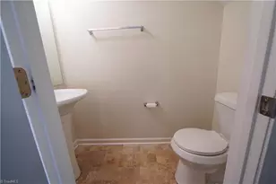 127 Sommerwall Pl, Greensboro, NC 27405 - Photo 6