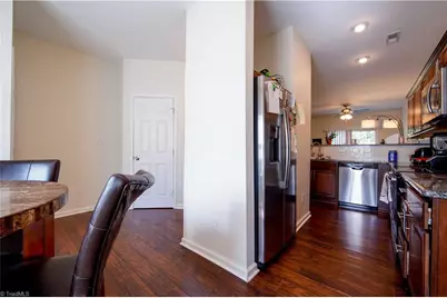 127 Sommerwall Place, Greensboro, NC 27405 - Photo 4