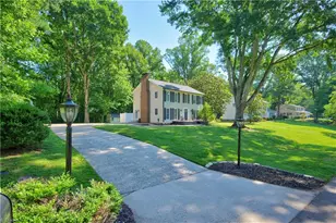 553 Cross Creek Dr, Mount Airy, NC 27030 - Photo 2