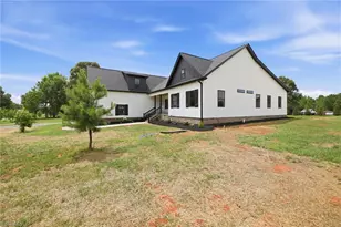 5405 Monterey Glen Ct, Browns Summit, NC 27214 - Photo 38
