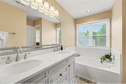 3116 Southhampton Drive, Jamestown, NC 27282 - Photo 8