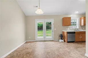 1917 Wheatfield Ct, Greensboro, NC 27405 - Photo 6