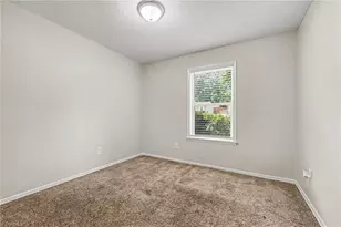 1605 Stoneybrook Dr, High Point, NC 27265 - Photo 10