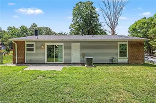 1605 Stoneybrook Dr, High Point, NC 27265 - Photo 16