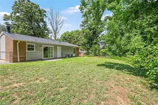 1605 Stoneybrook Dr, High Point, NC 27265 - Photo 18