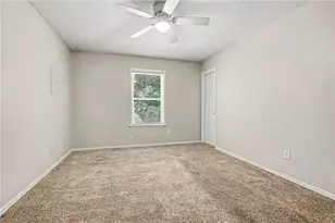 1605 Stoneybrook Dr, High Point, NC 27265 - Photo 8