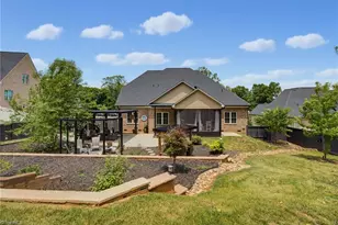 179 Pipers Rdg W, Winston-Salem, NC 27127 - Photo 40