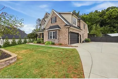 179 Pipers Ridge West, Winston-Salem, NC 27127 - Photo 2