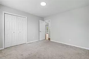 7518 Prindle Lake Dr, Charlotte, NC 28277 - Photo 18