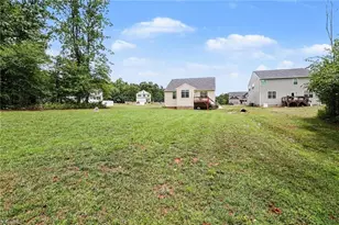 6474 Rogers Farm Rd, Pleasant Garden, NC 27313 - Photo 16