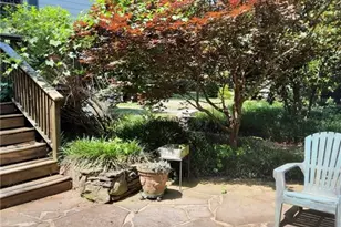 5810 Woodcliff Dr, Greensboro, NC 27410 - Photo 2