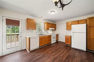 1525 Canstaff Dr, Kernersville, NC 27284 - Photo 8