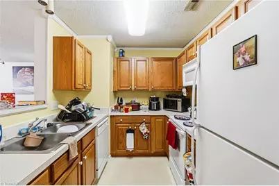 6117 Hedgecock Circle #2D, High Point, NC 27265 - Photo 10