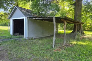 106 S Fieldcrest Rd, Eden, NC 27288 - Photo 16