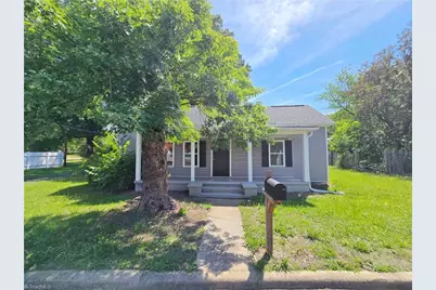 106 S Fieldcrest Road, Eden, NC 27288 - Photo 2