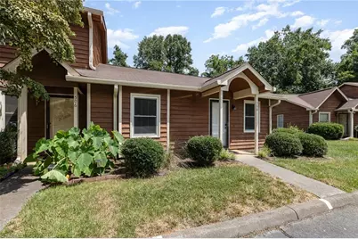 508 Rock Cliff Court, Winston-Salem, NC 27104 - Photo 2