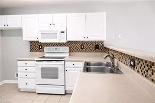 730 Wynbrook Square Ln, Winston-Salem, NC 27103 - Photo 8