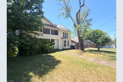 407 E Street, North Wilkesboro, NC 28659 - Photo 2