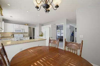 3007 Southampton Drive, Jamestown, NC 27282 - Photo 10