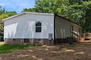 12402 Linwood-Southmont Rd, Lexington, NC 27292 - Photo 6