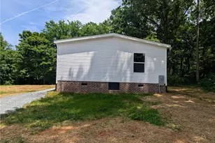 12402 Linwood-Southmont Rd, Lexington, NC 27292 - Photo 4