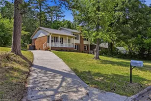 1160 Castlegate Dr, Winston-Salem, NC 27103 - Photo 4