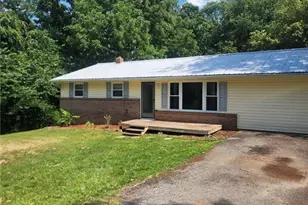 386 Otis Brown Dr, North Wilkesboro, NC 28659 - Photo 1