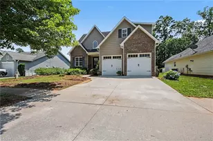 1644 Finwick Dr, Pfafftown, NC 27040 - Photo 2