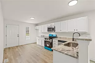 1672 Burton St, Winston-Salem, NC 27105 - Photo 10