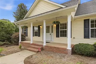210 Jane Sowers Rd, Statesville, NC 28625 - Photo 6