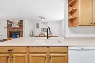 3902 Clapp Mill Rd, Burlington, NC 27215 - Photo 12