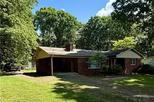 542 W R Gillespie Rd, Dobson, NC 27017 - Photo 2