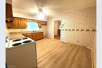 647 Hodgin Valley Road, Pleasant Garden, NC 27313 - Photo 10