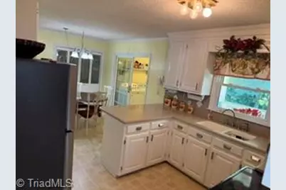 128 Hickory Hollow Road, North Wilkesboro, NC 28659 - Photo 20