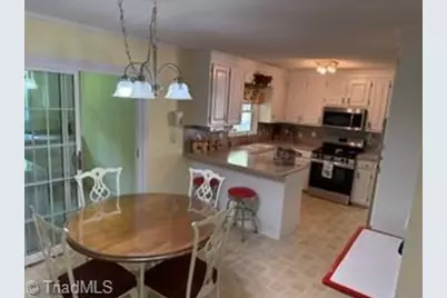 128 Hickory Hollow Road, North Wilkesboro, NC 28659 - Photo 18