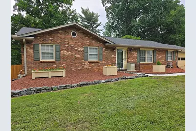 4680 Forest Manor Drive, Winston-Salem, NC 27103 - Photo 2