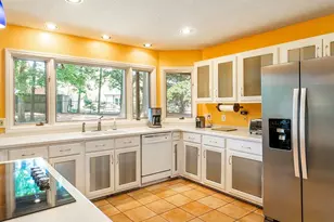 4005 Waldenbrook Ct, Greensboro, NC 27407 - Photo 8