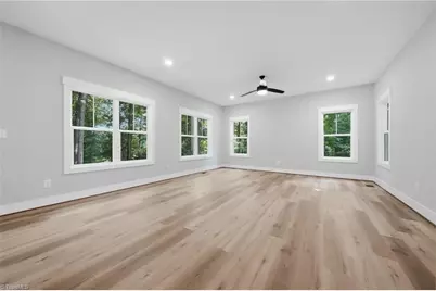 110 Walnut Avenue, Yadkinville, NC 27055 - Photo 6