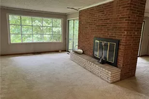 1206 Bridgepoint Rd, Greensboro, NC 27405 - Photo 16